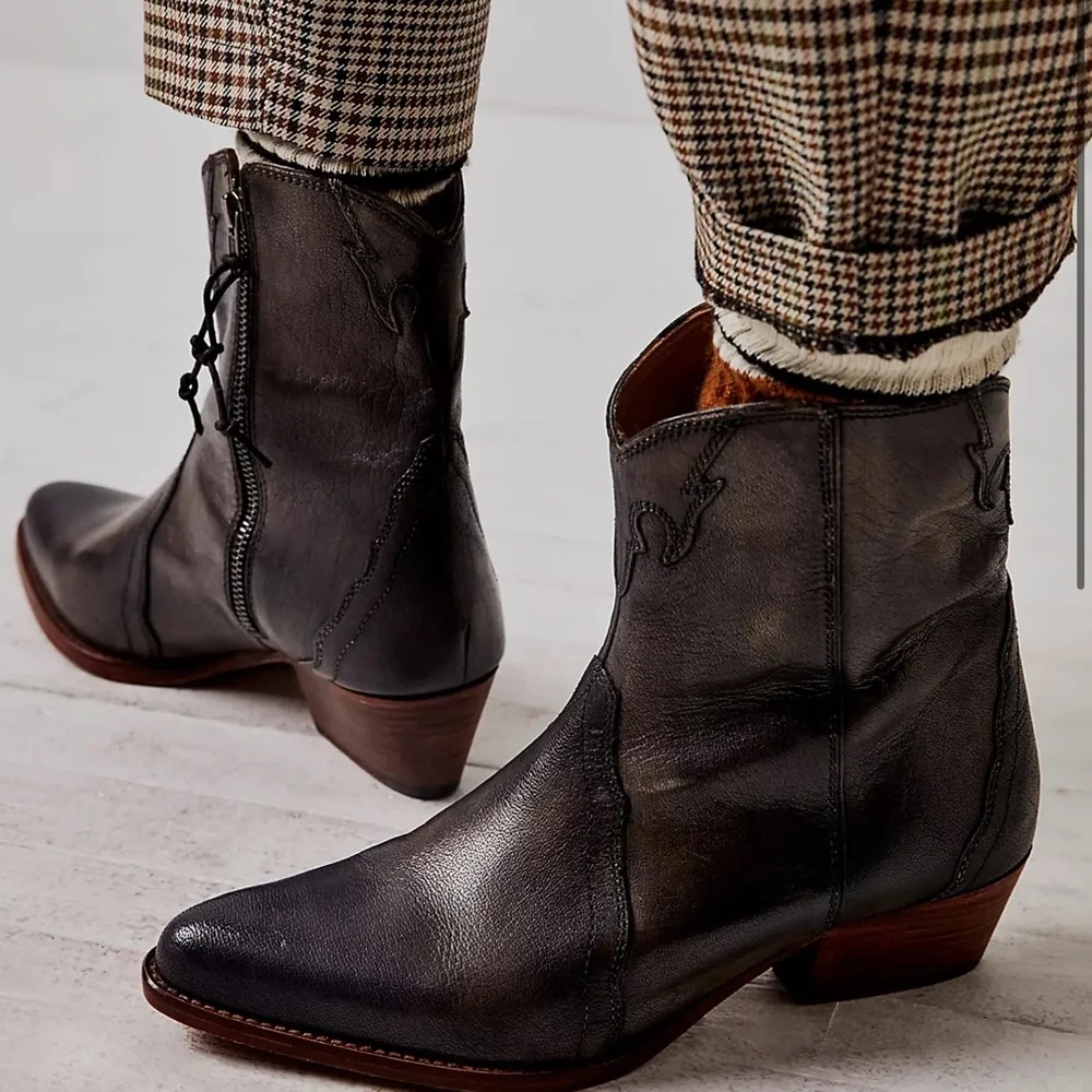 Free People Vintage Black leather cowboy Booties - Picture 3 of 11